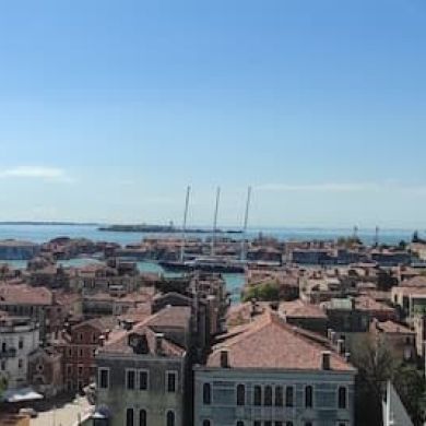 Locandina evento Palazzo Pisani: la terrazza sul tetto più alta di Venezia
