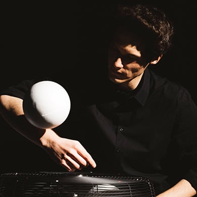 Locandina evento ANDREA SALUSTRI - INVISIBLE + POST-SHOW TALK